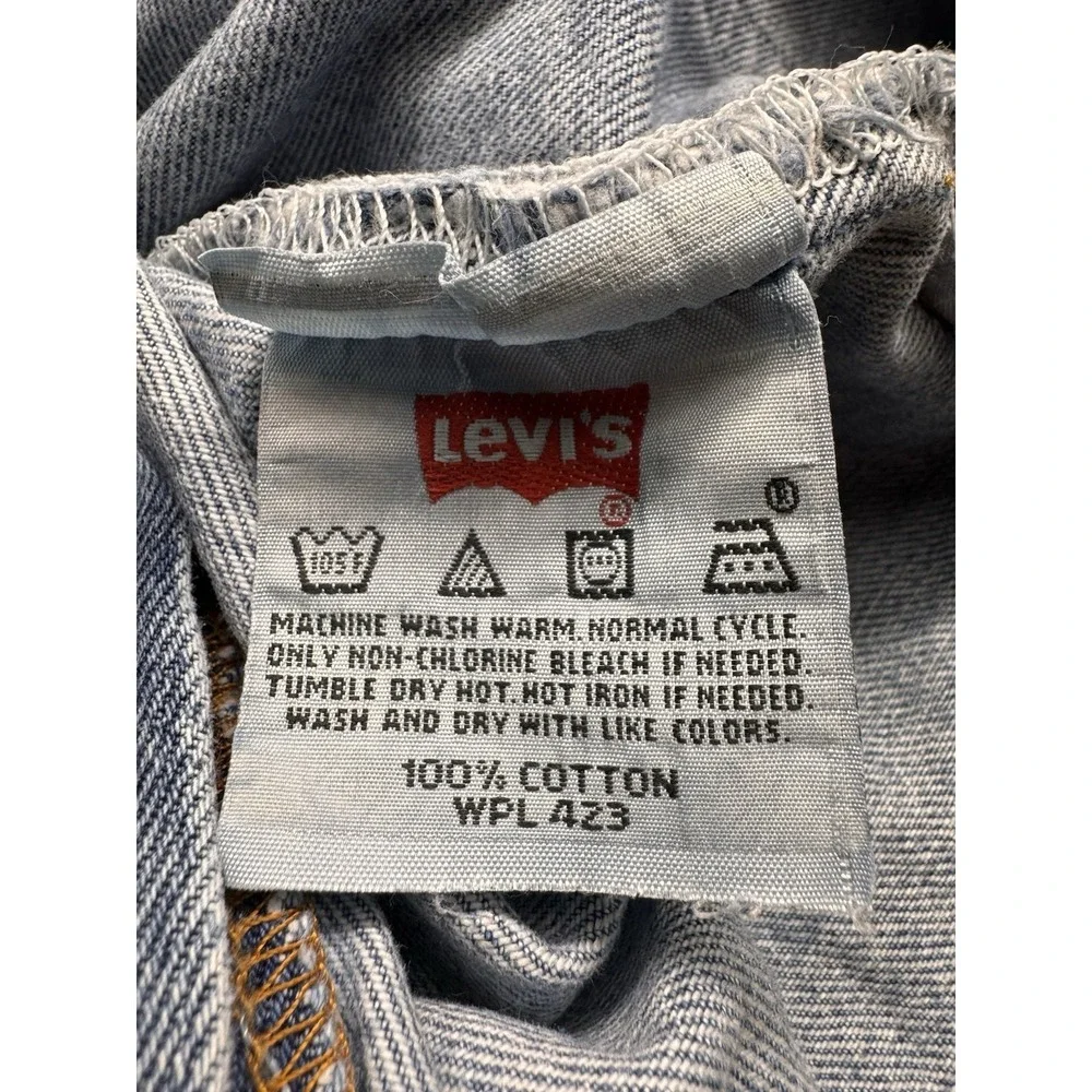 Levis jeans description